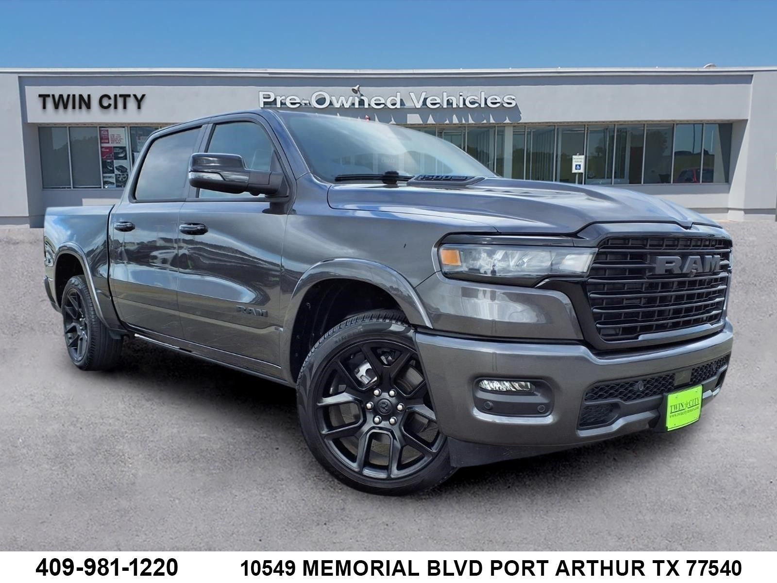 2025 RAM 1500 Laramie 4x4 Crew Cab 5'7's photo