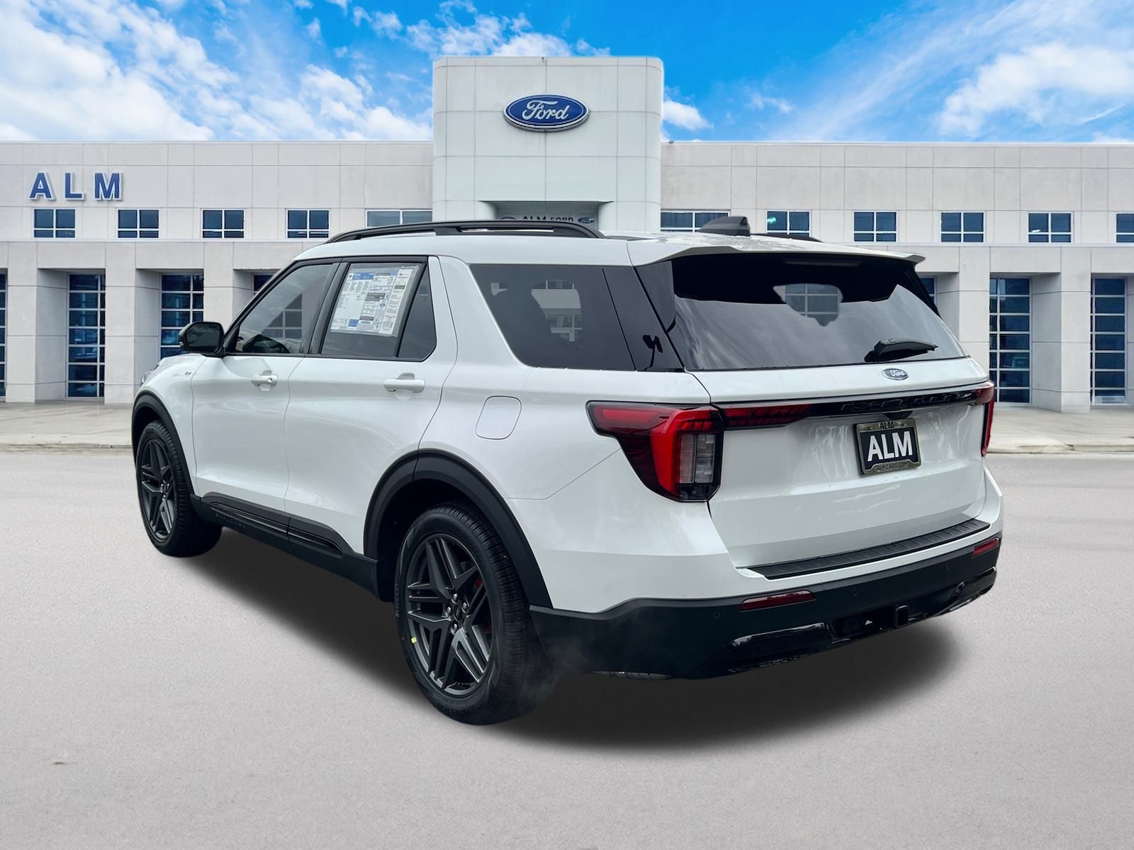 New 2026 Star White Metallic Tri-Coat Ford ST-Line image 8