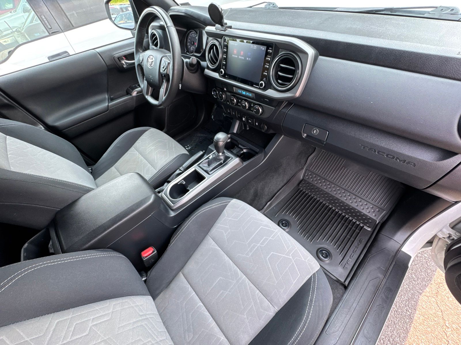 Used 2022 White Toyota TRD Off-Road image 31