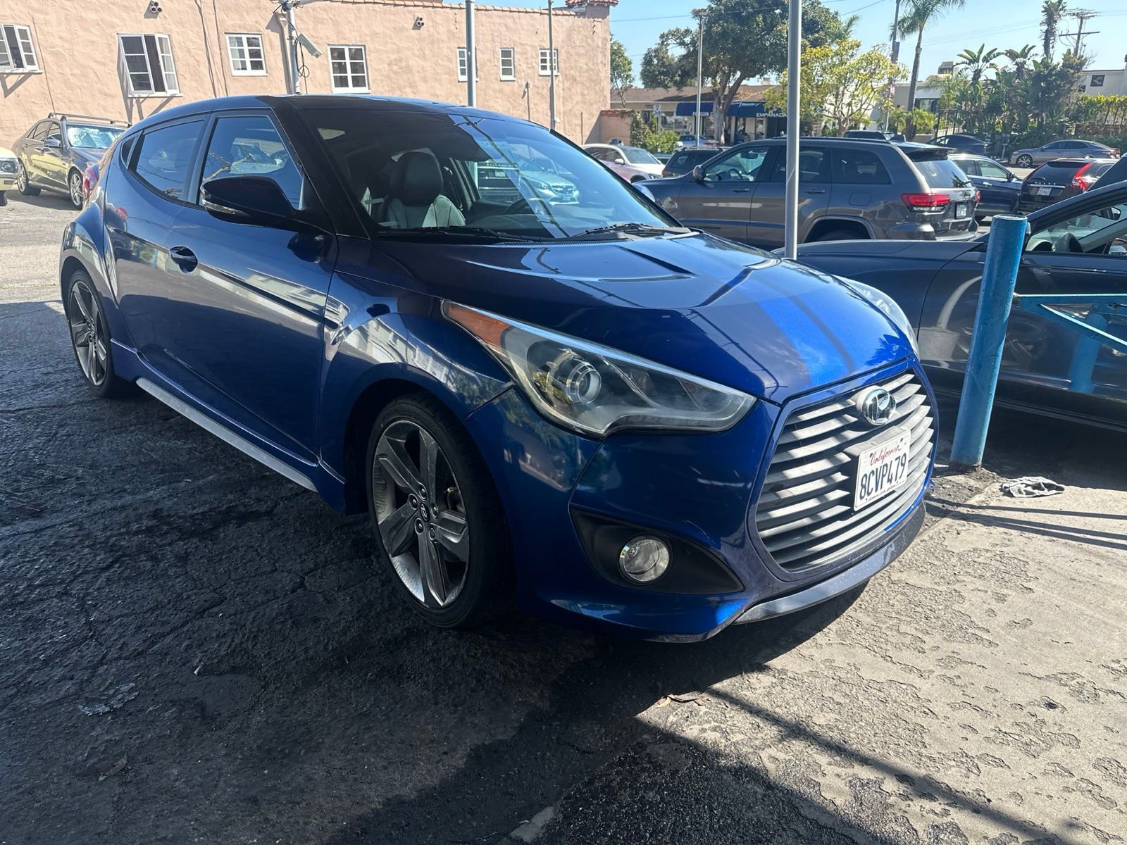 View vehicle photo 2