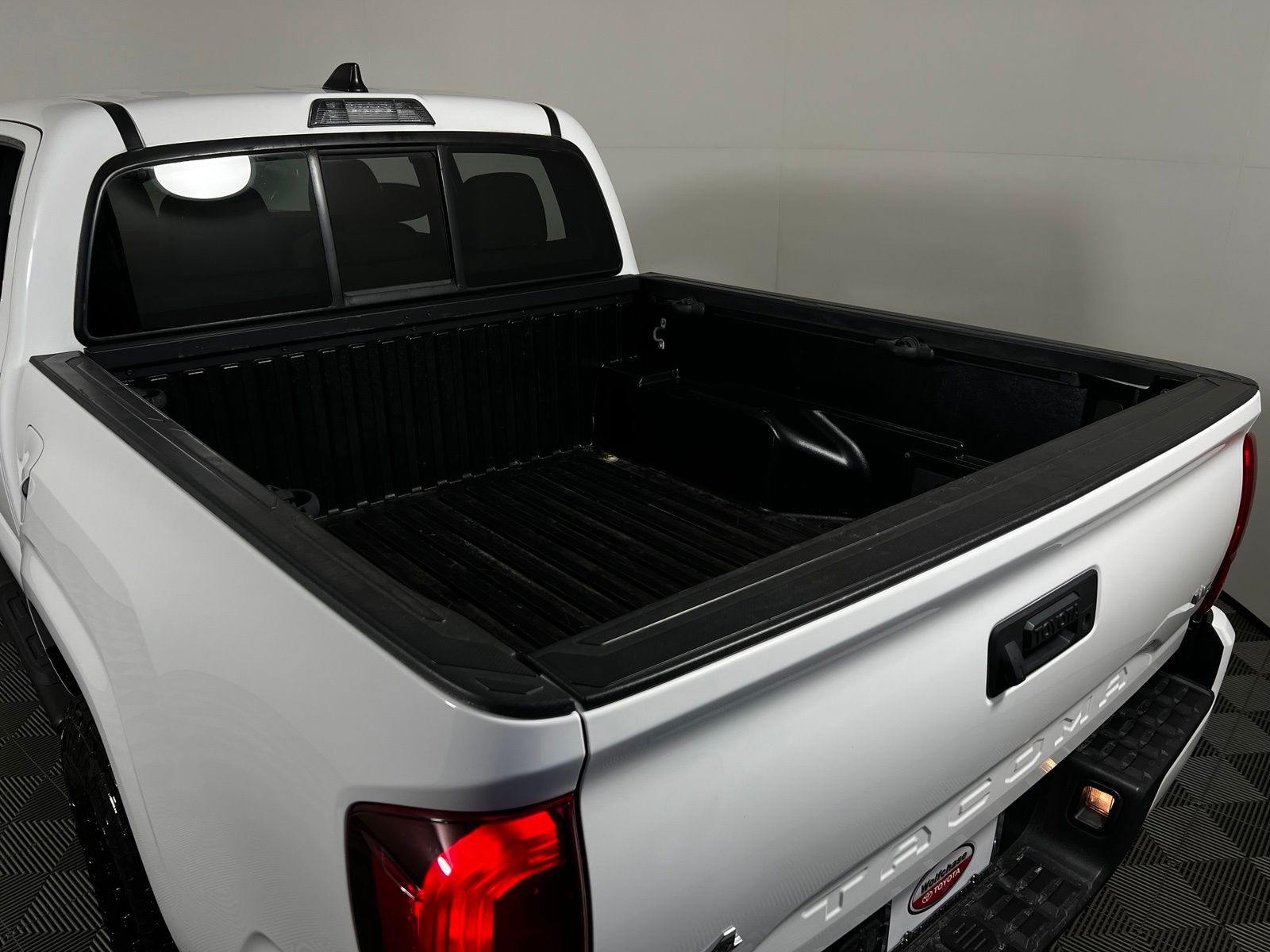 Thumbnail: 2022 Toyota Tacoma - 21