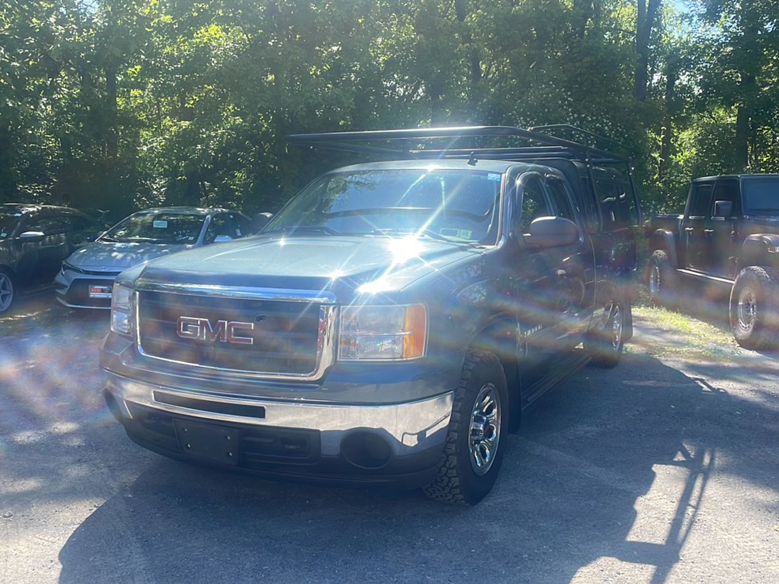 Stealth Gray Metallic 2011 GMC Sierra 1500 SL Ext. Cab 4WD Pickup Truck Four-Wheel Drive 4-Speed Automatic Overdrive