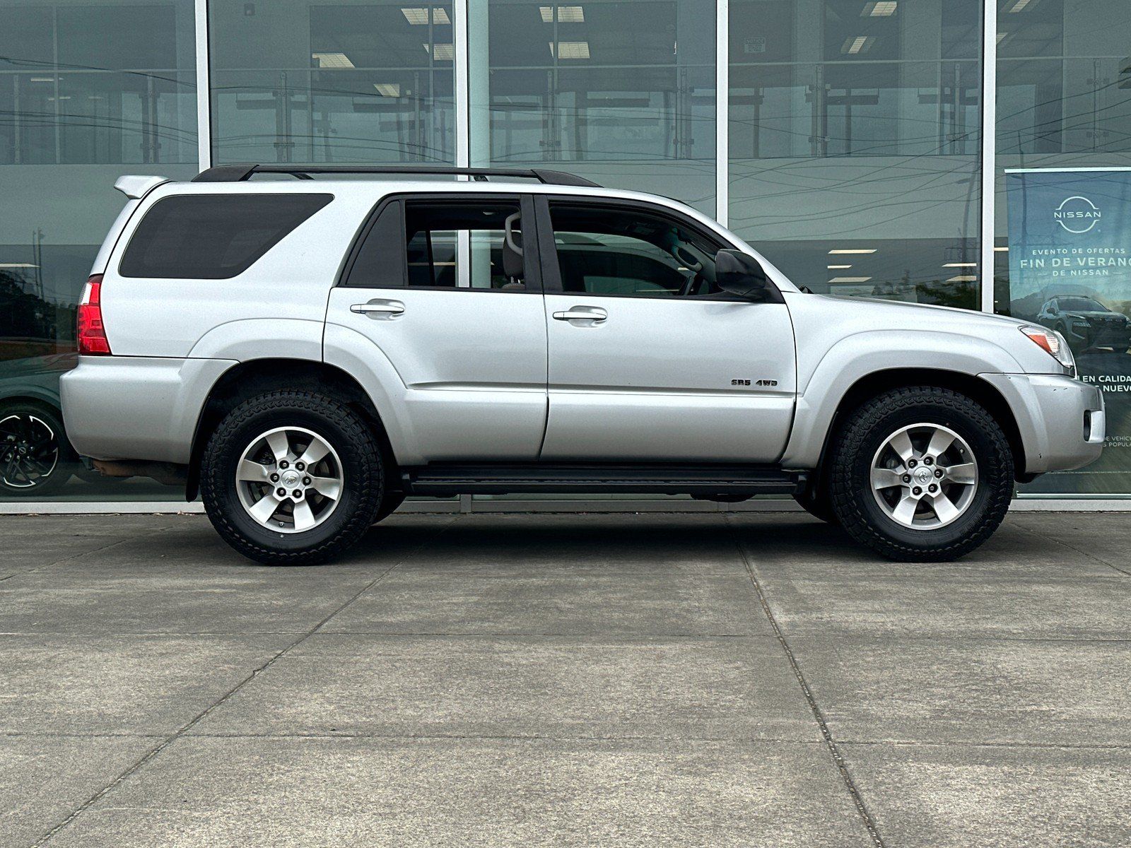 Used 2006 Toyota 4Runner SR5 with VIN JTEBT14R768032917 for sale in Wilsonville, OR