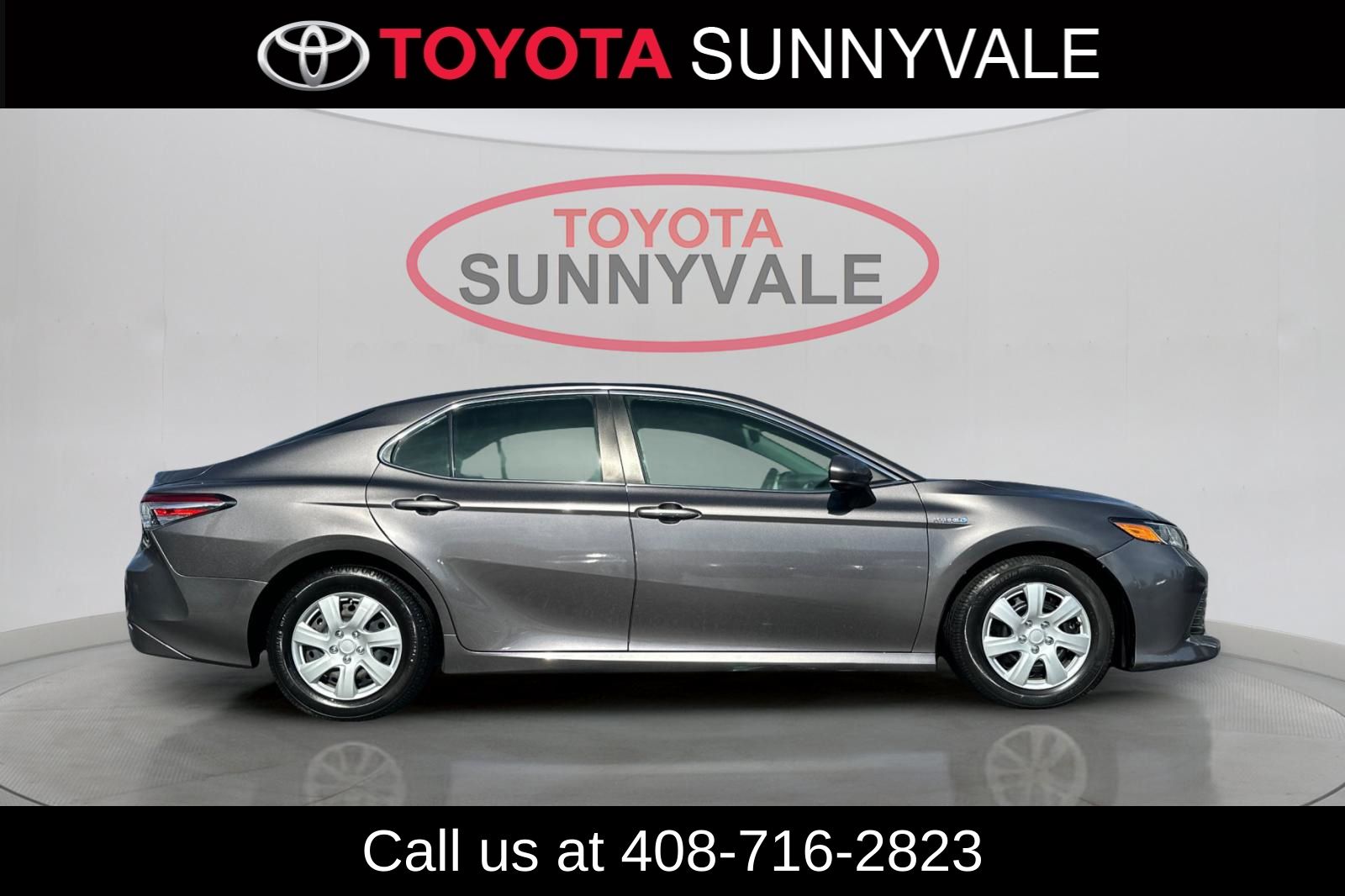 Used 2020 Toyota Camry Hybrid Sedan
