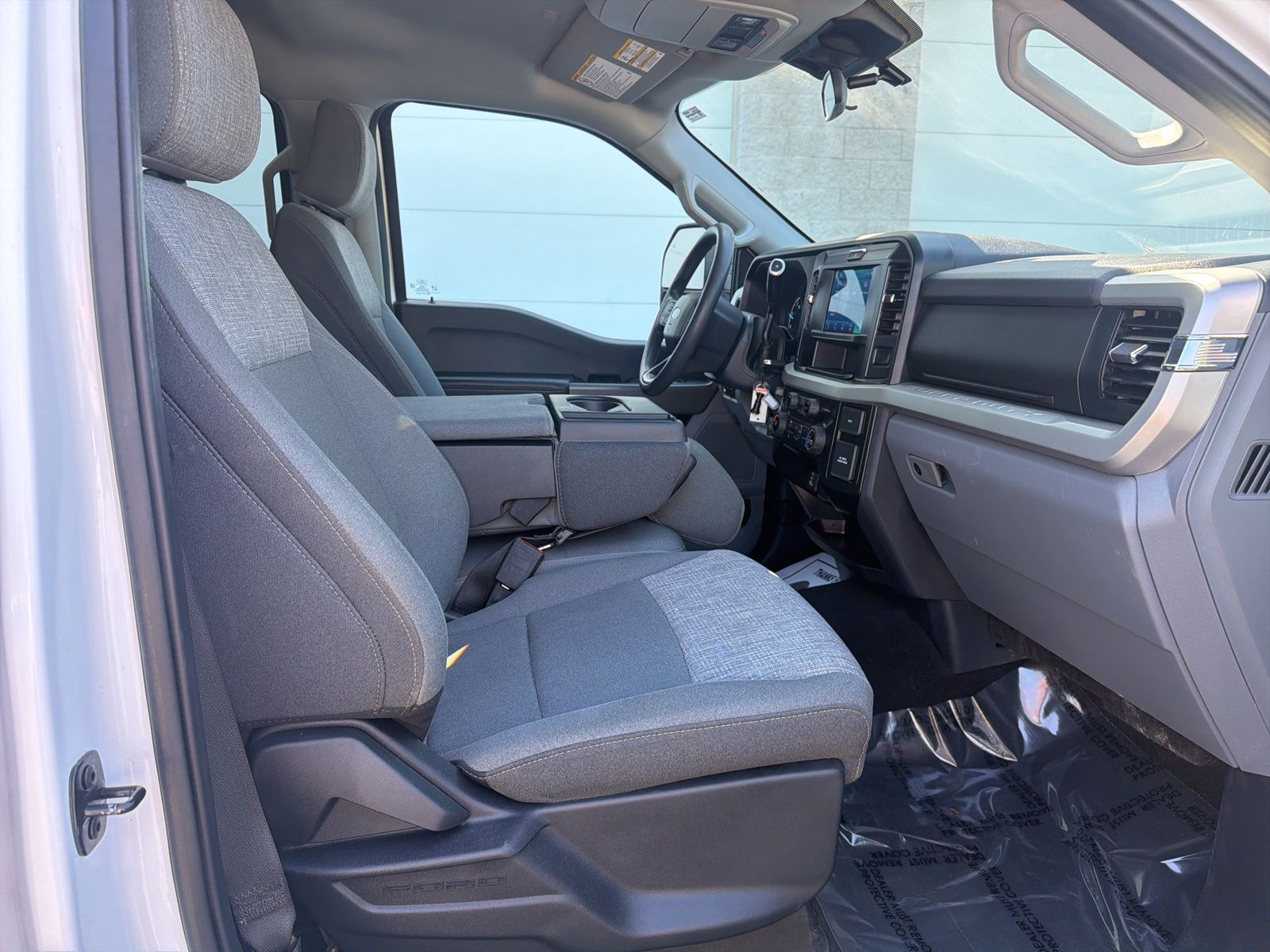 Certified Used 2025 Oxford White Ford XLT image 26