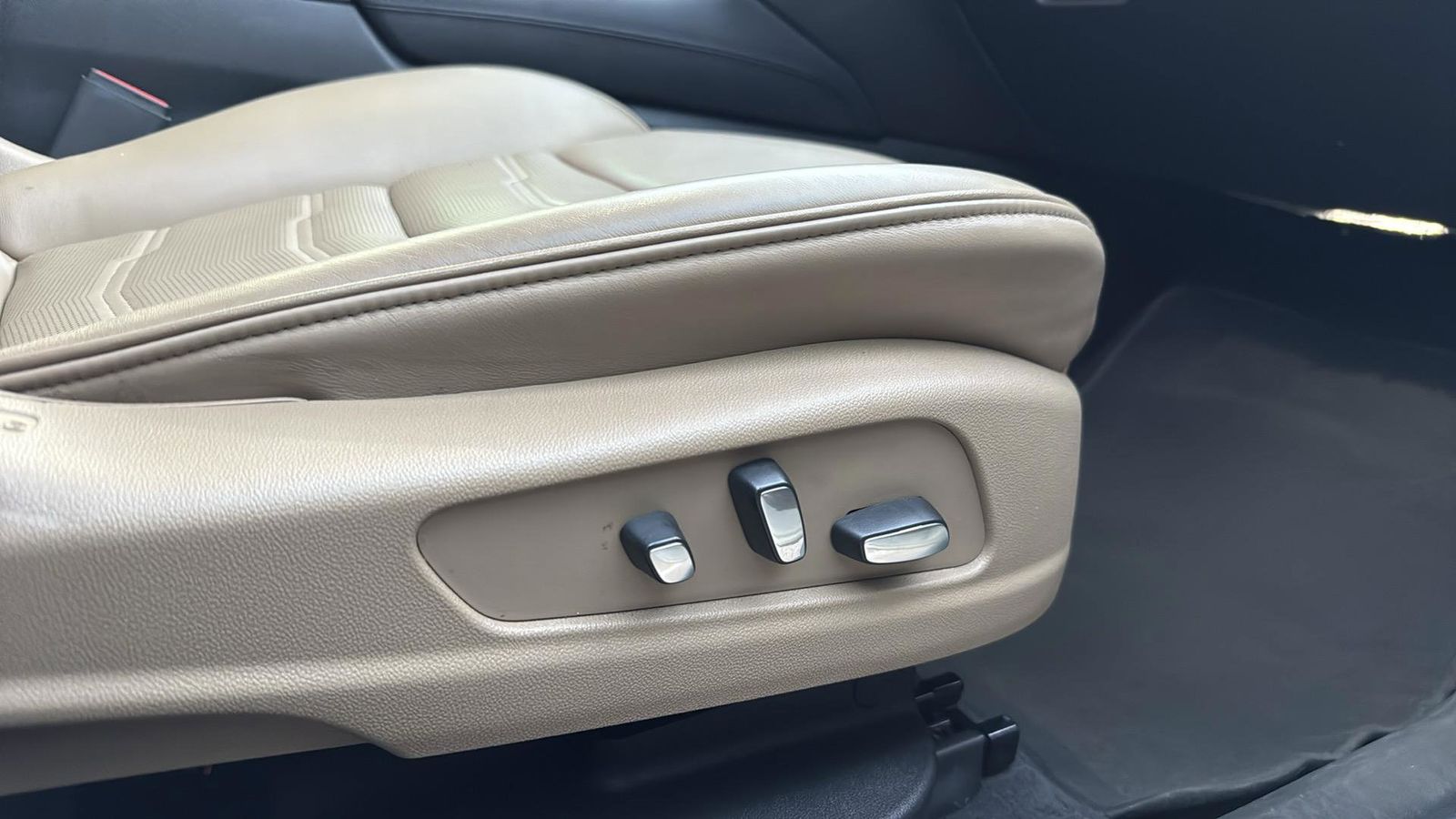 Used Car 2022 Cadillac Xt6  Premium Luxury For Sale Under $35,000 In Austin, Texas