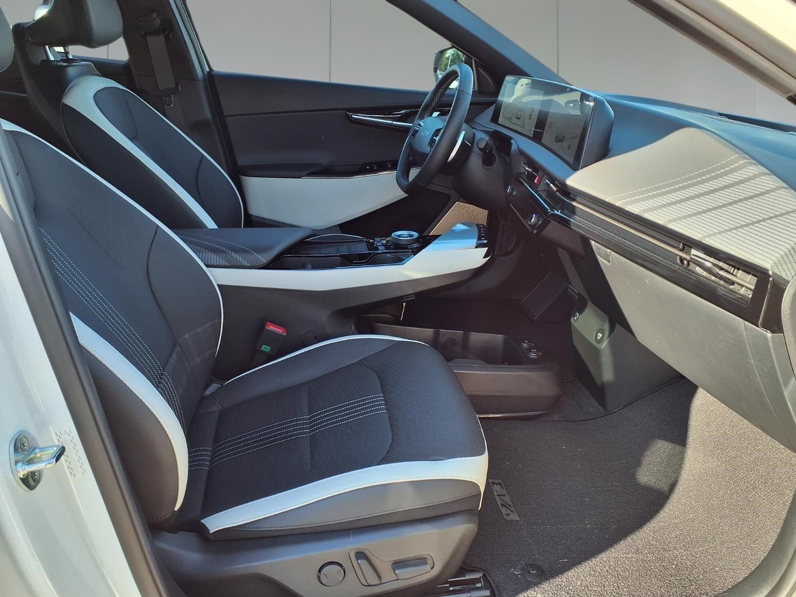 2024 Kia EV6 GT-Line White at Shottenkirk Kia Fort Bend