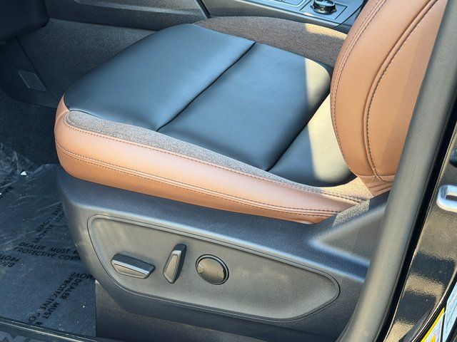 Used 2025 Shadow Black Ford Outer Banks image 22