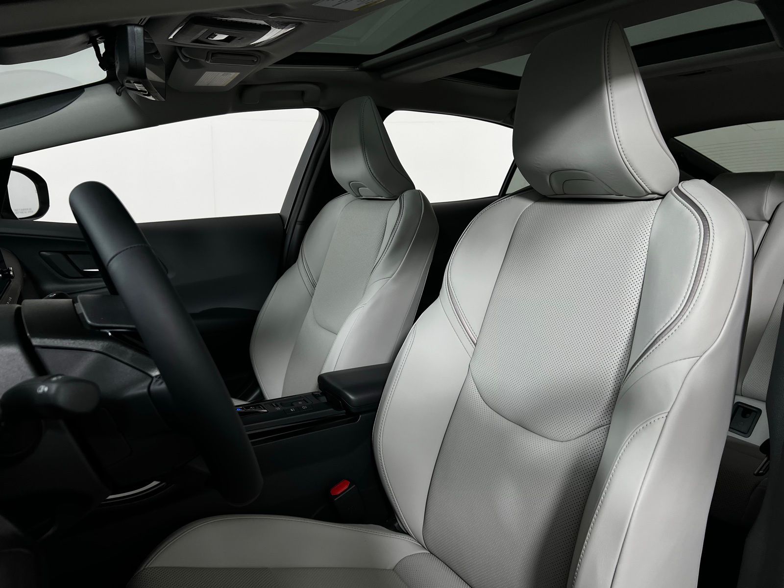2025 Toyota Prius Limited 10