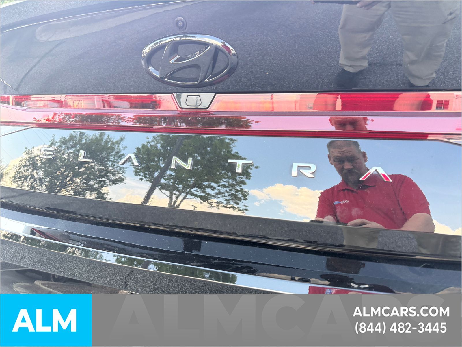 Used 2022 Black Hyundai SEL image 6