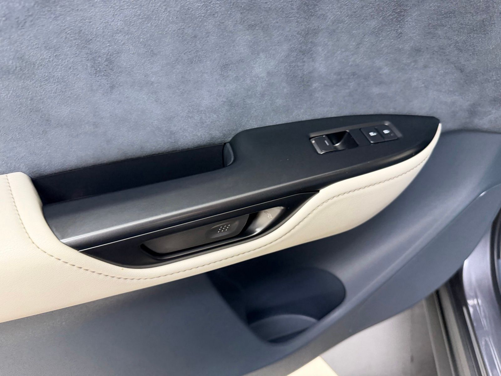 Used 2023 Gray Lexus 450e Luxury image 29