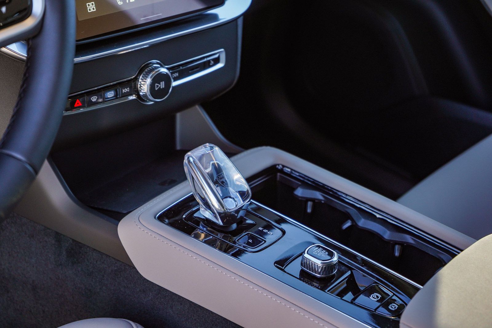 2026 Volvo XC90 Plus - Photo 20