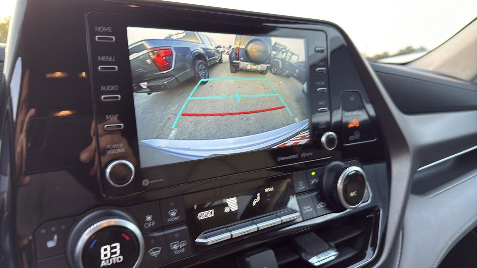 Used Car 2021 Toyota Highlander  Xle For Sale Under $30,000 In Austin, Texas