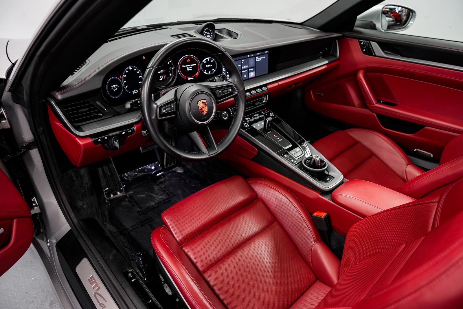 2021 Porsche 911 Carrera 4S — photo 8