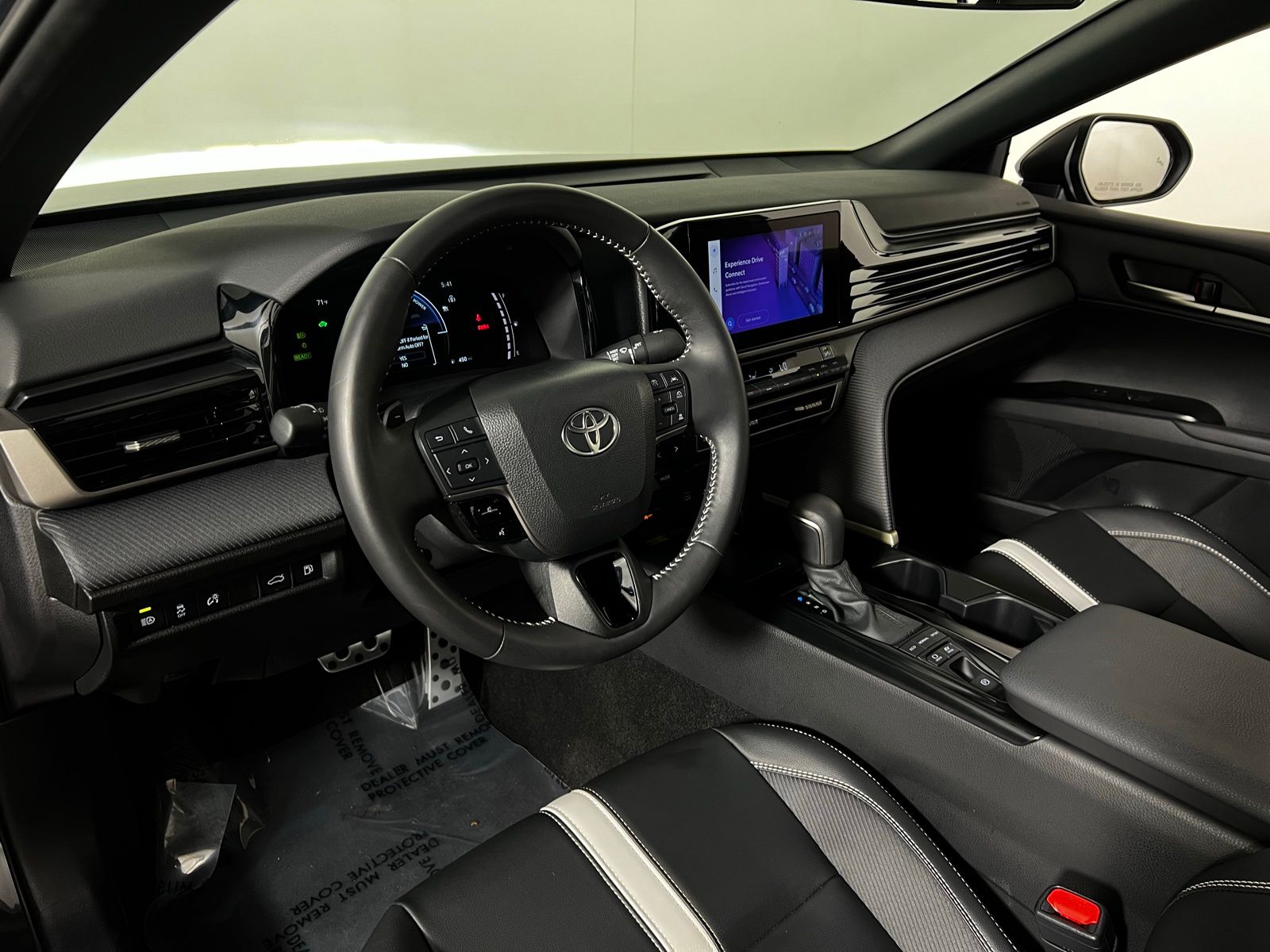 Thumbnail: 2025 Toyota Camry - 12