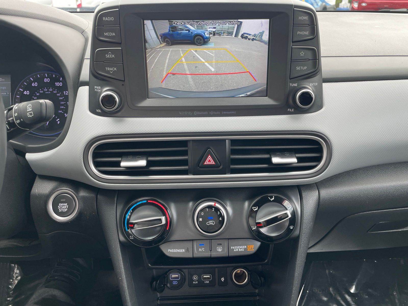 Used 2020 Silver Hyundai SEL Plus image 19
