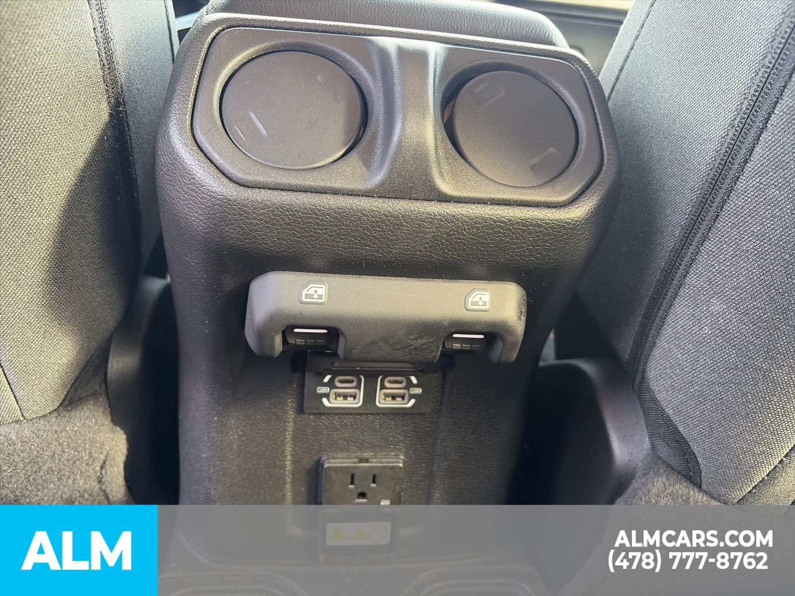 Used 2025 White Jeep Sahara image 11
