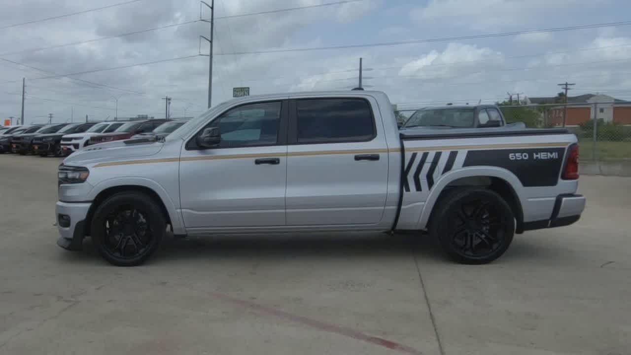 View vehicle photo 5