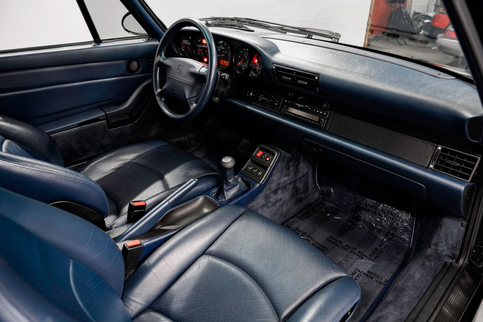 1996 Porsche 911 Carrera 4S — photo 30