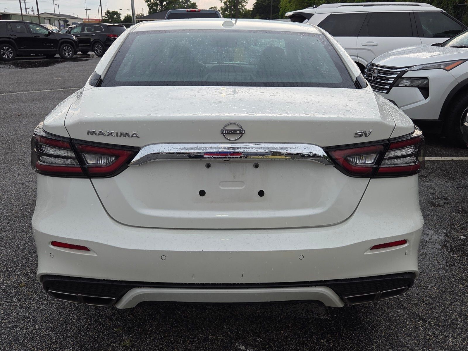 Used 2023 White Nissan SV image 6