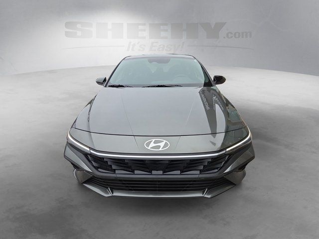 Used 2026 Gray Hyundai SEL Sport image 16