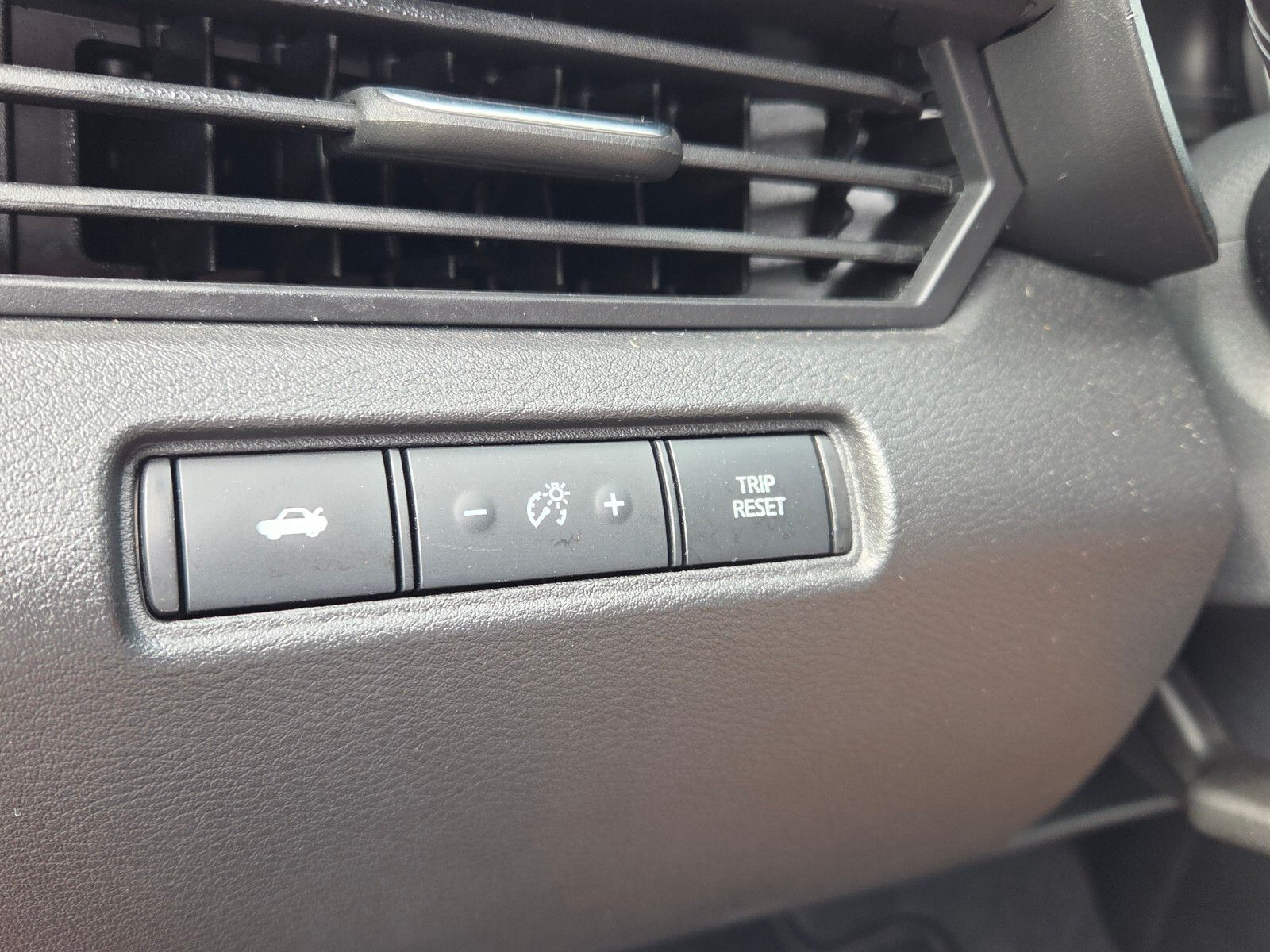 2025 Nissan Altima SV - Photo 26