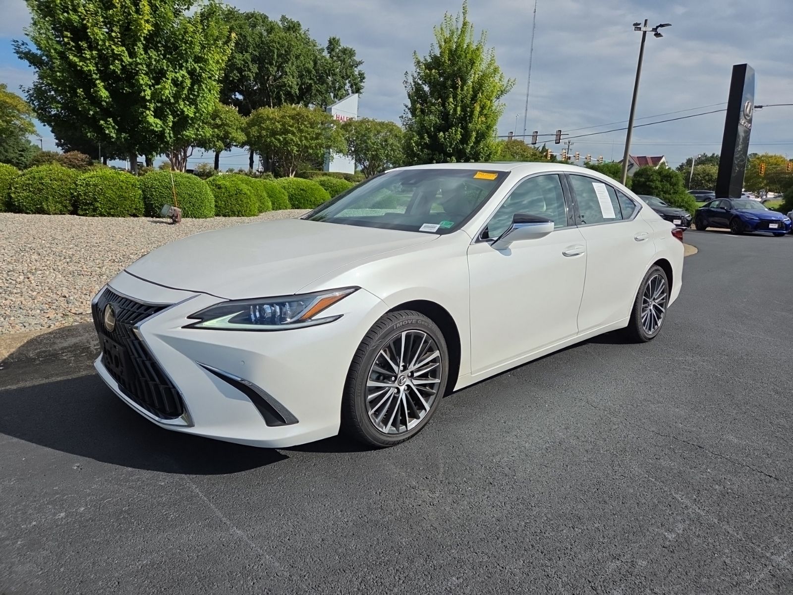 Used 2024 White Lexus 350 image 8