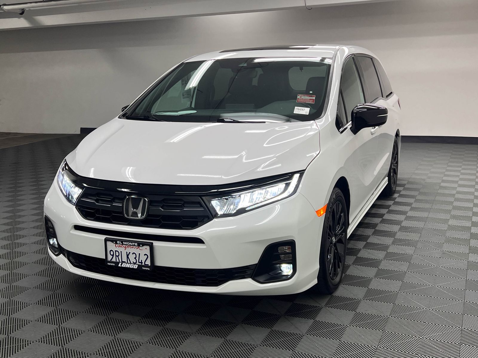 used 2025 Honda Odyssey car, priced at $35,888
