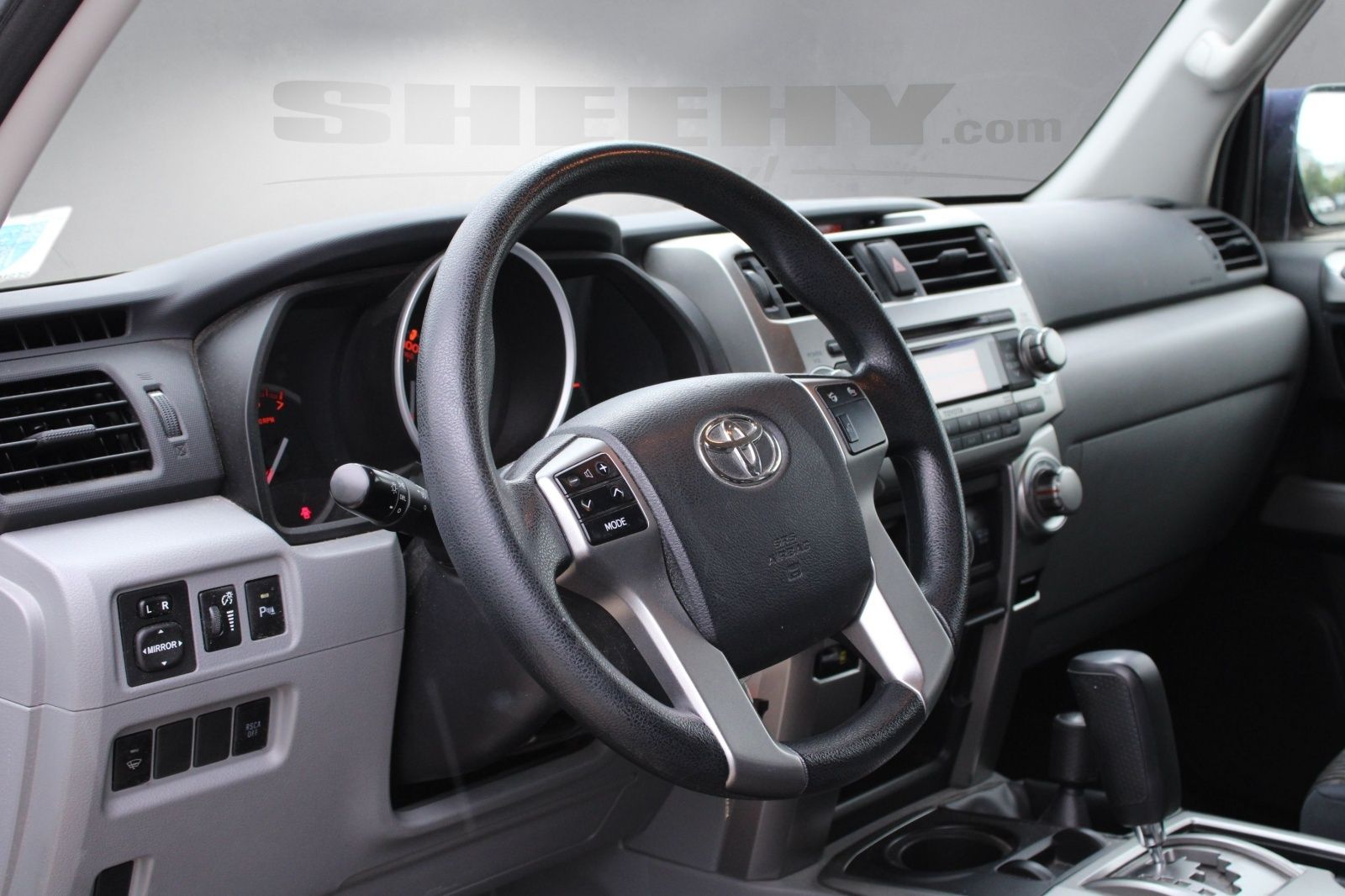 Used 2011 Red Toyota SR5 image 4