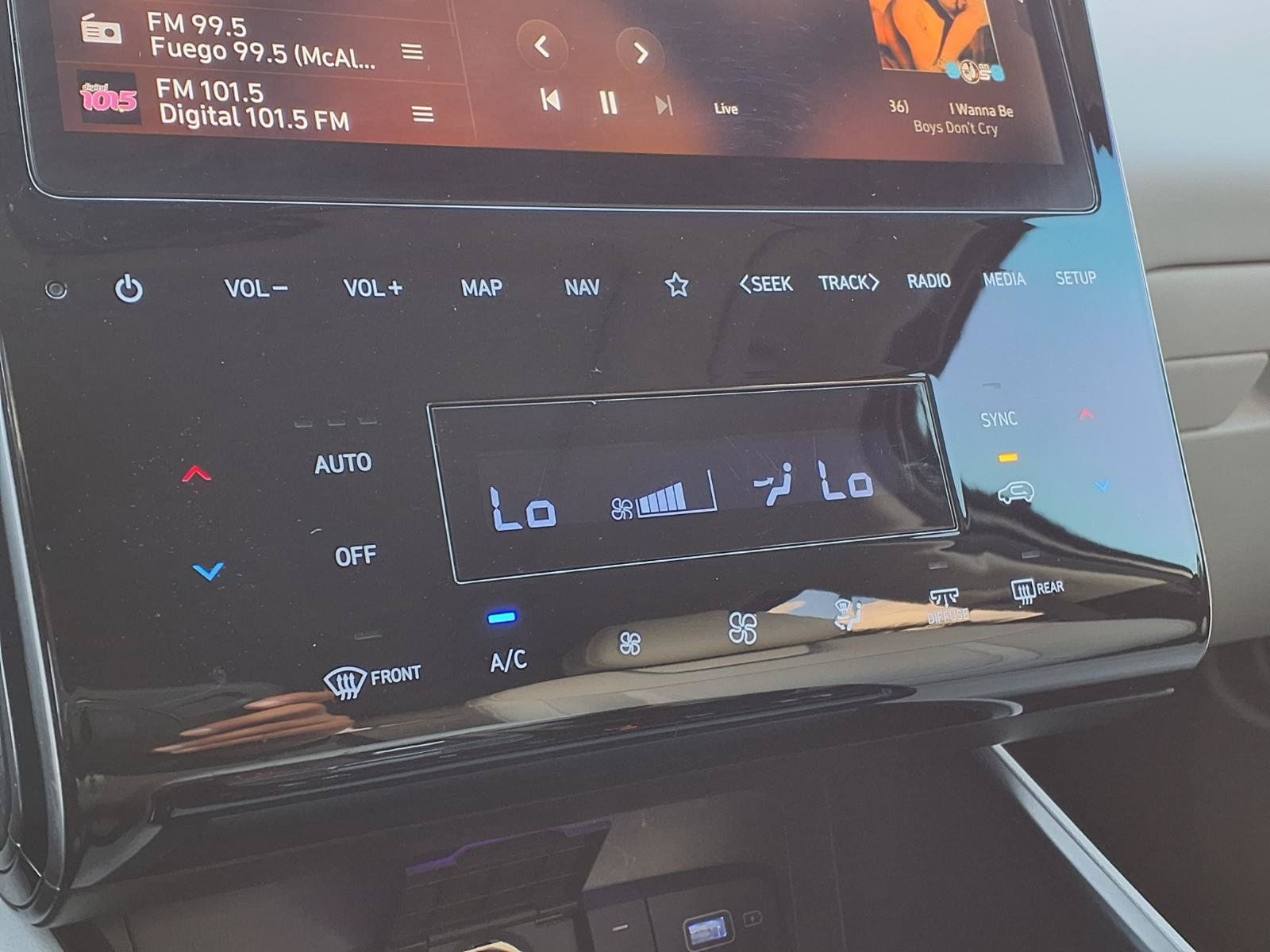 2024 Hyundai Tucson Limited White at Legacy Ford