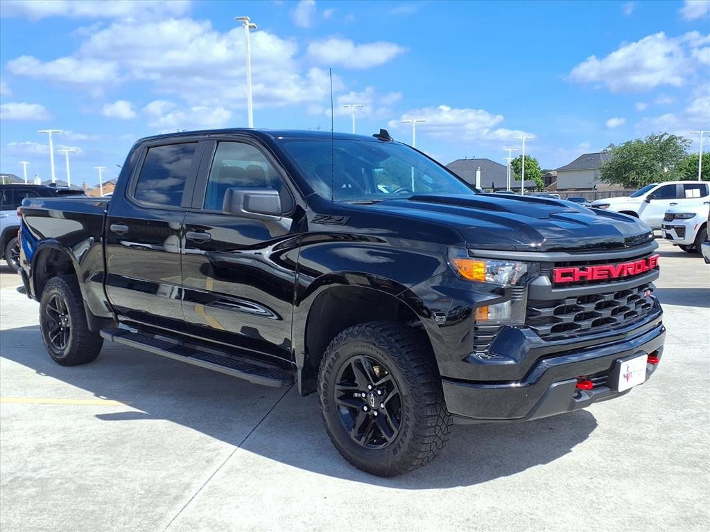2025 Chevrolet Silverado 1500 Custom Trail Boss - 2
