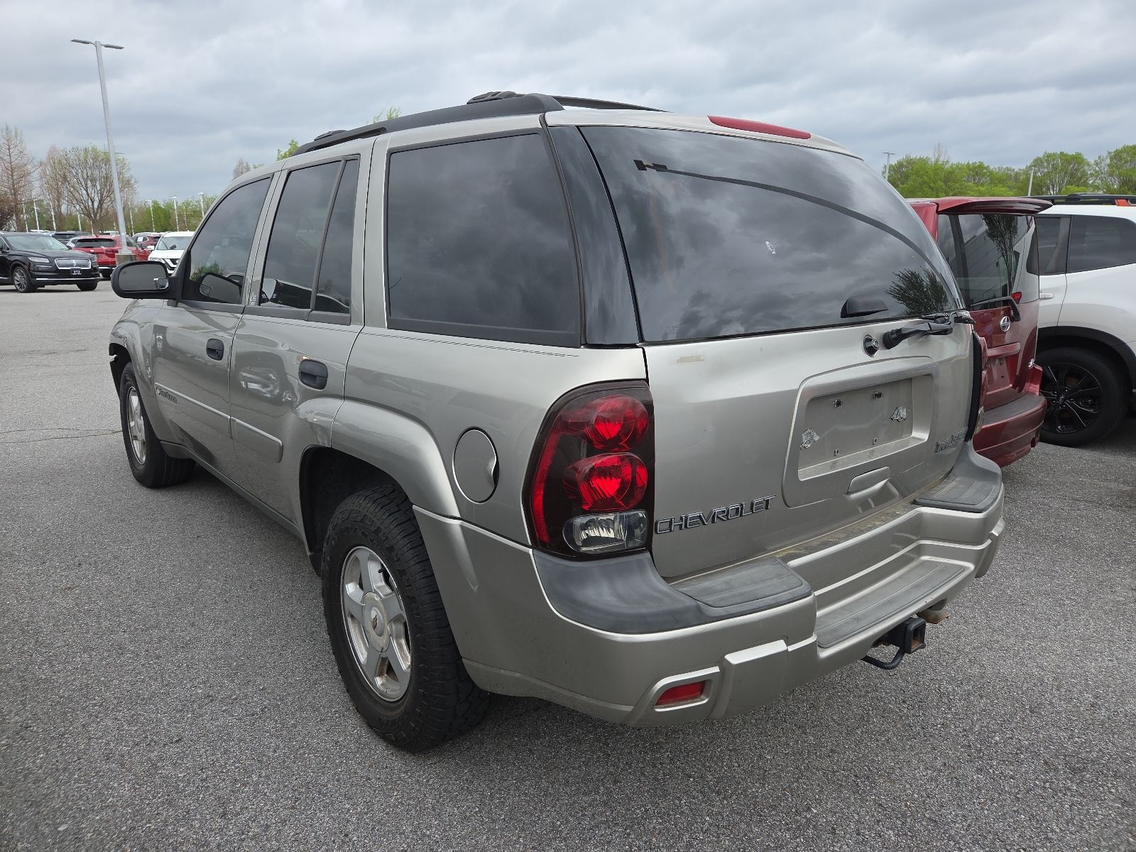 View vehicle photo 4