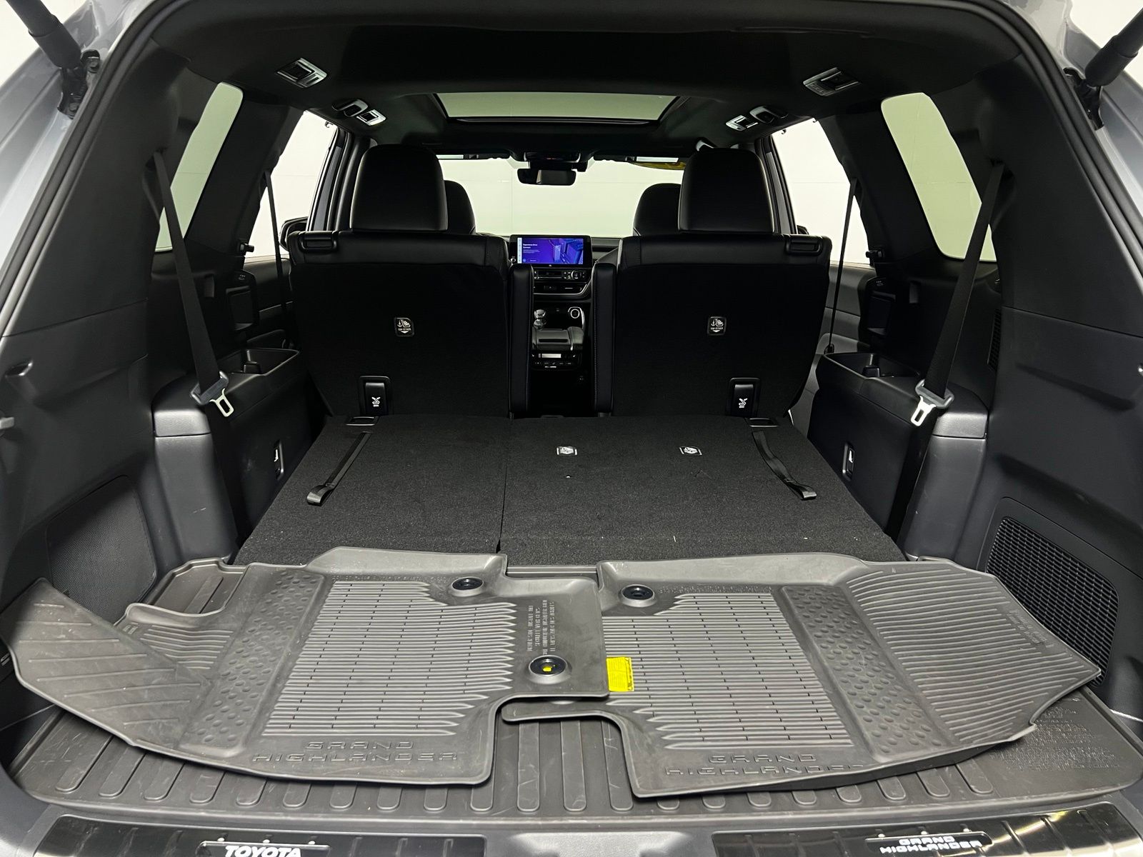 Thumbnail: 2026 Toyota Grand Highlander - 25