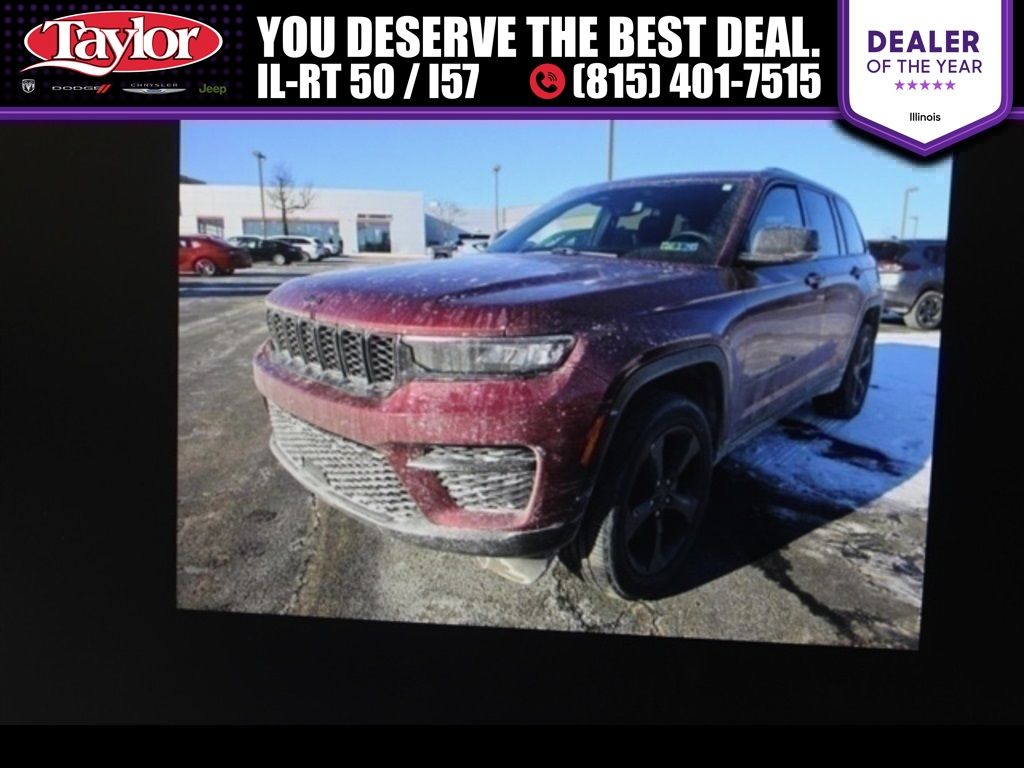 2023 Jeep Grand Cherokee Altitude 4WD