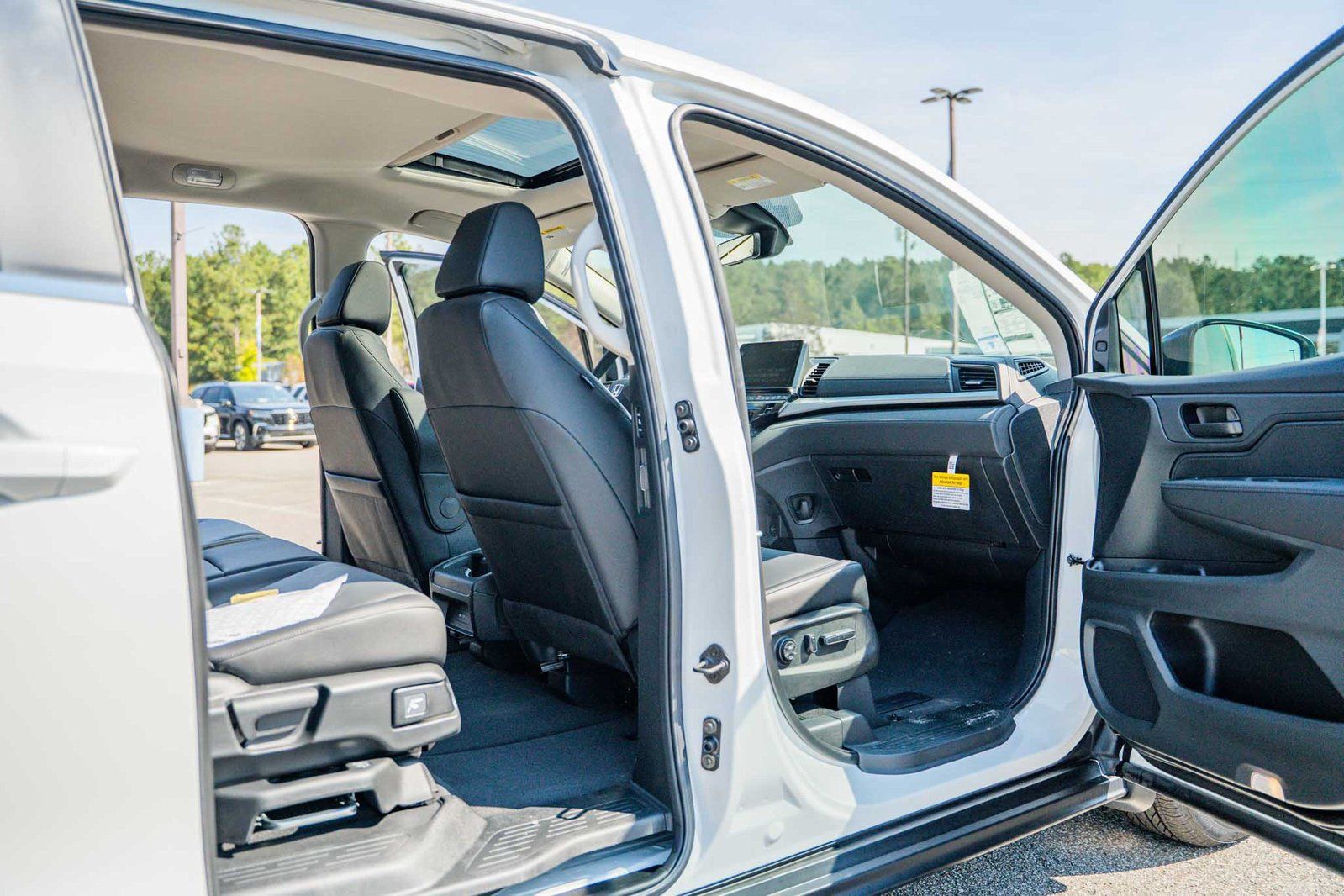 2026 Honda Odyssey EX-L - Photo 11