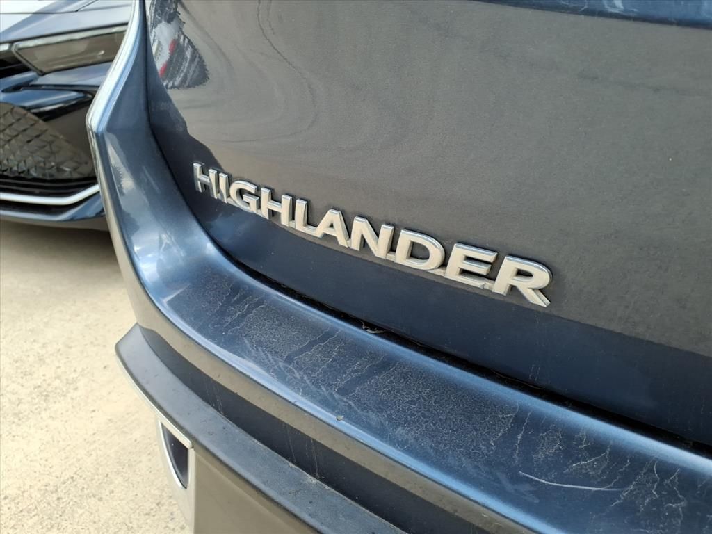 2019 Toyota Highlander Limited Platinum Blue at Emmons Autoplex