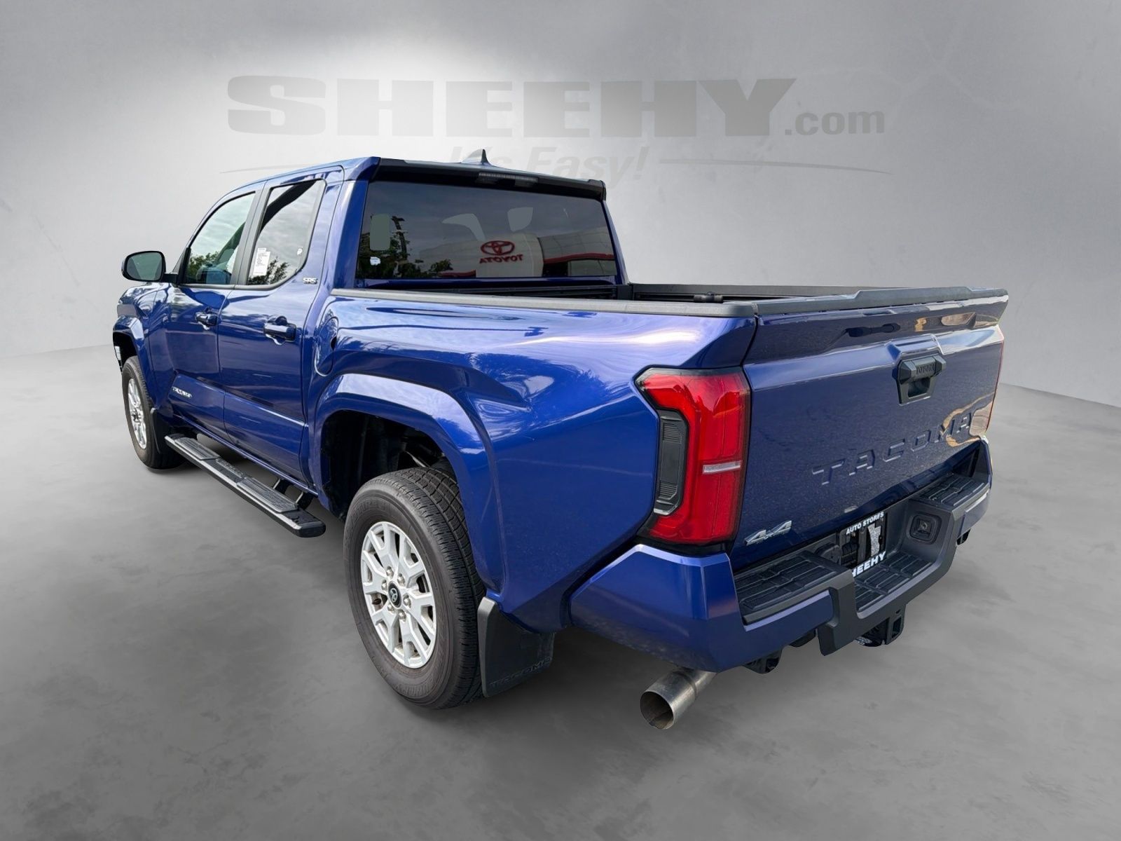 Used 2025 Blue Toyota SR5 image 5