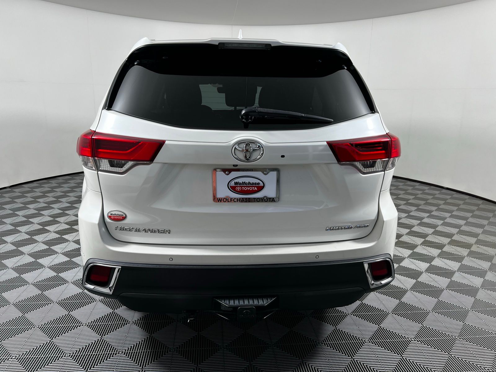 Thumbnail: 2018 Toyota Highlander - 6