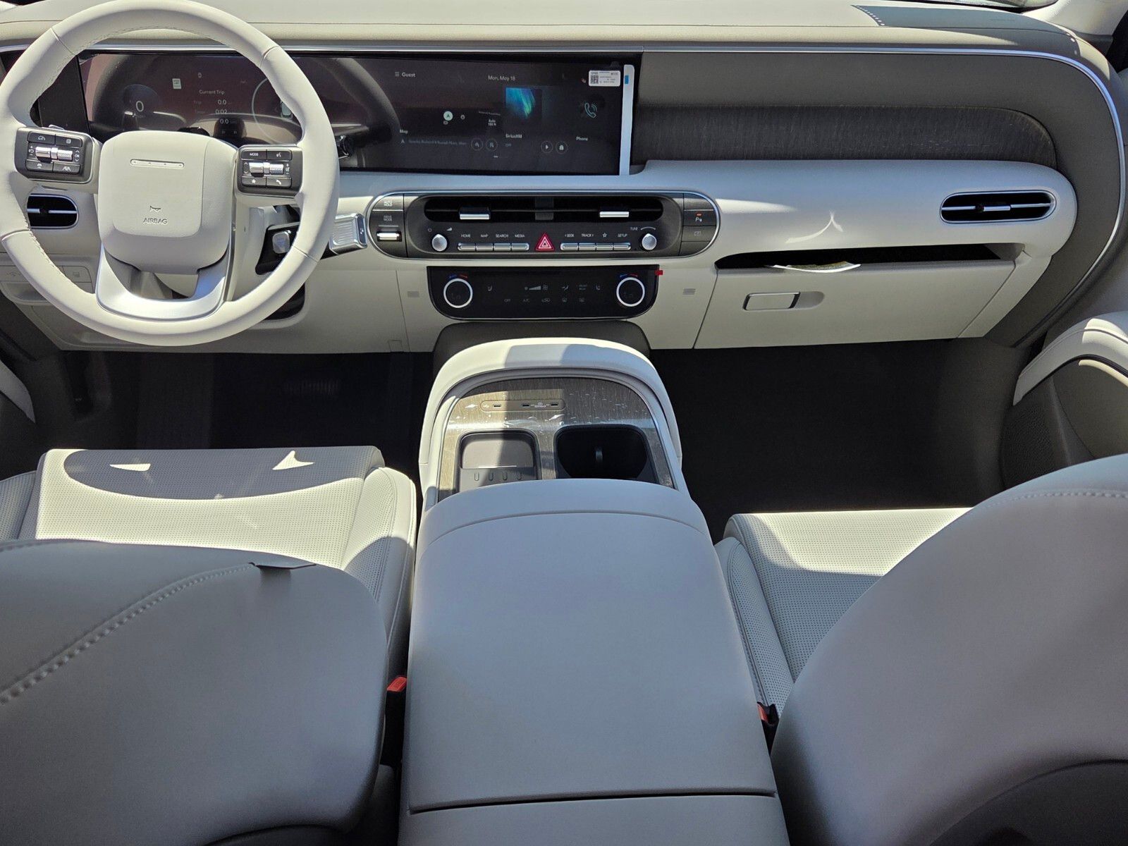 New 2026 Silver HYUNDAI SEL image 8