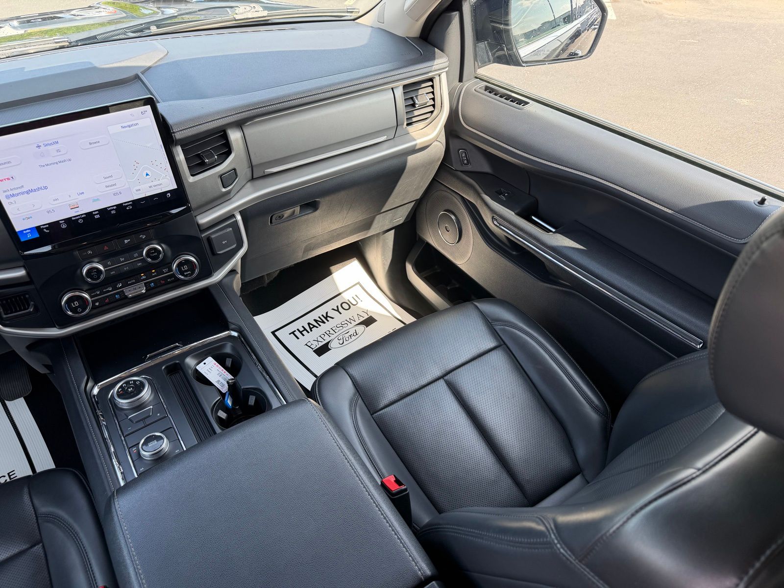 2024 Ford Expedition image 19