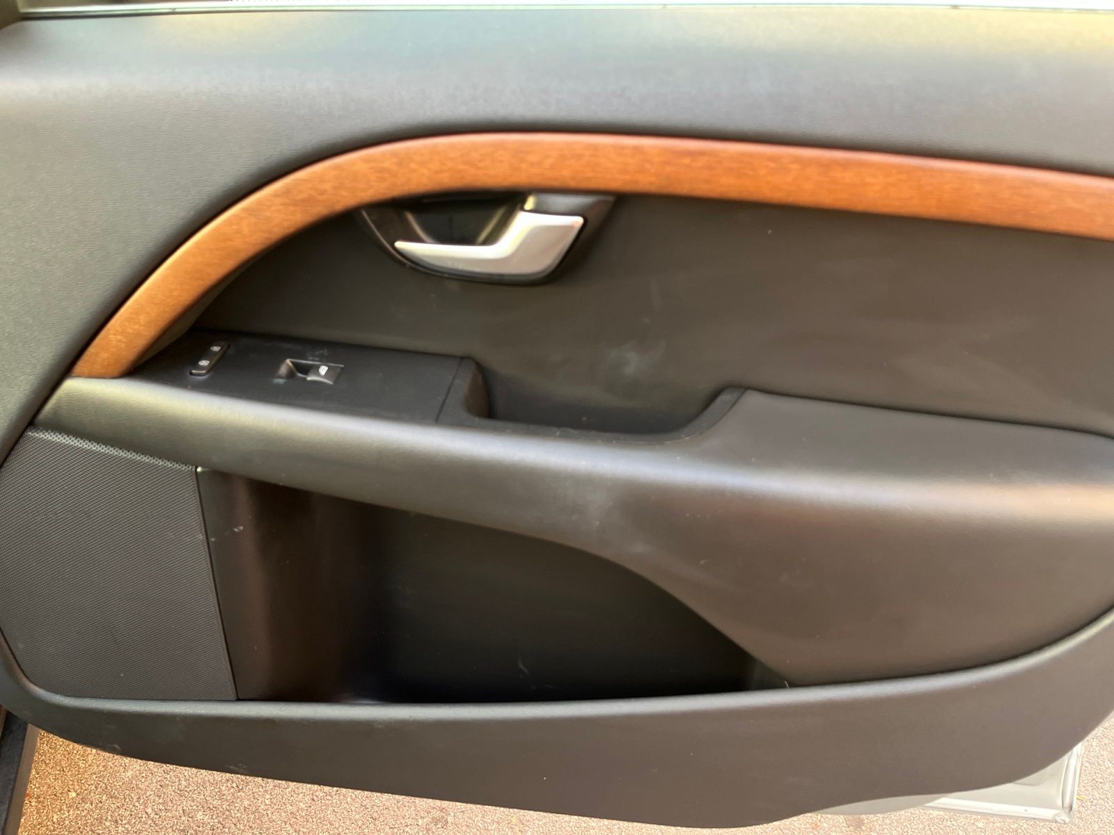 Used Car 2010 Volvo Xc70  3.2 For Sale Under $10,000 In Austin, Texas