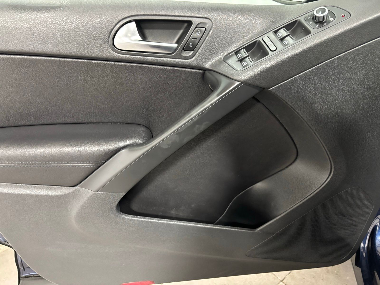 Used Car 2012 Volkswagen Tiguan  For Sale Under $10,000 In Austin, Texas