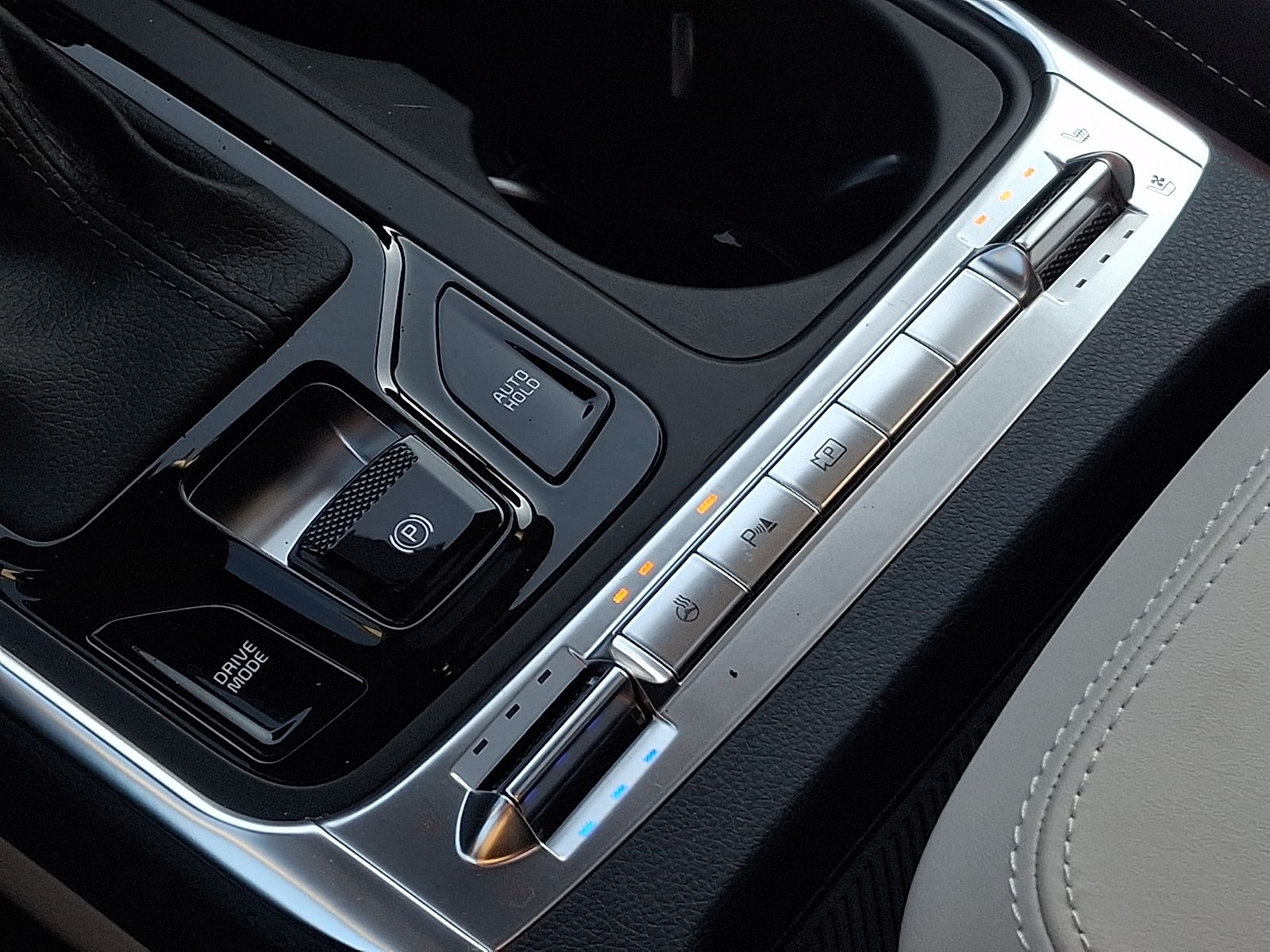 2025 Kia Carnival SX Prestige - Photo 22