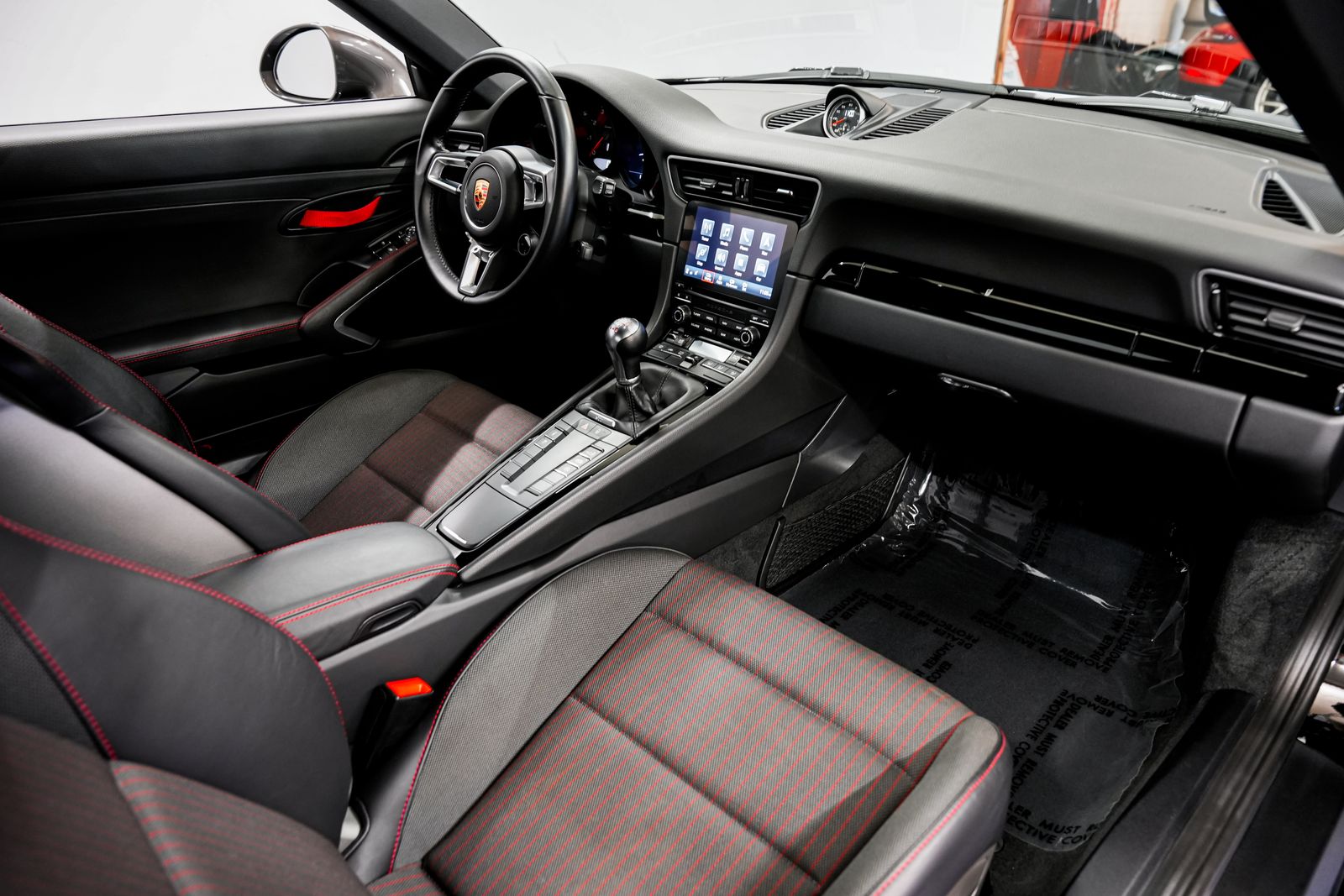 2019 Porsche 911 Carrera T — photo 28