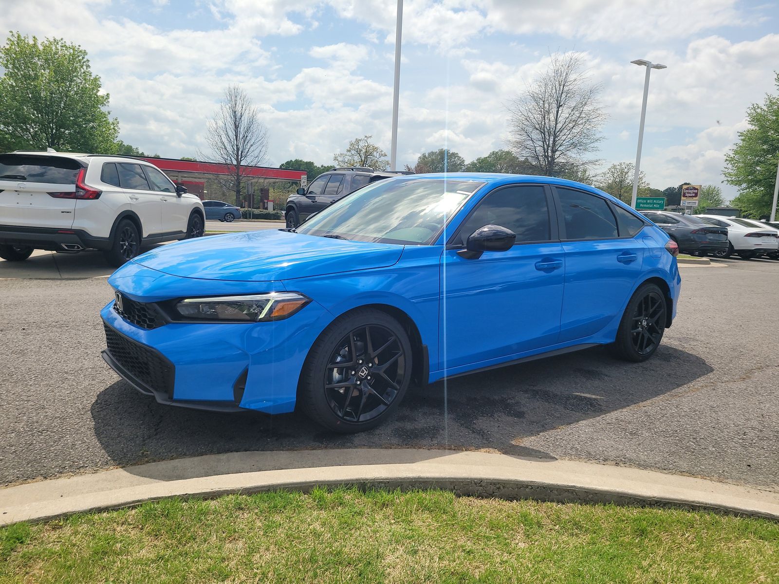 View vehicle photo 7