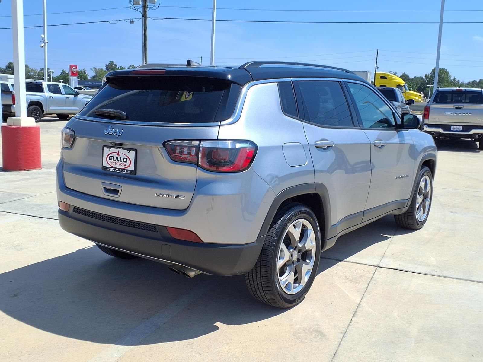 2019 Jeep Compass Limited Silver at Bravo Nissan