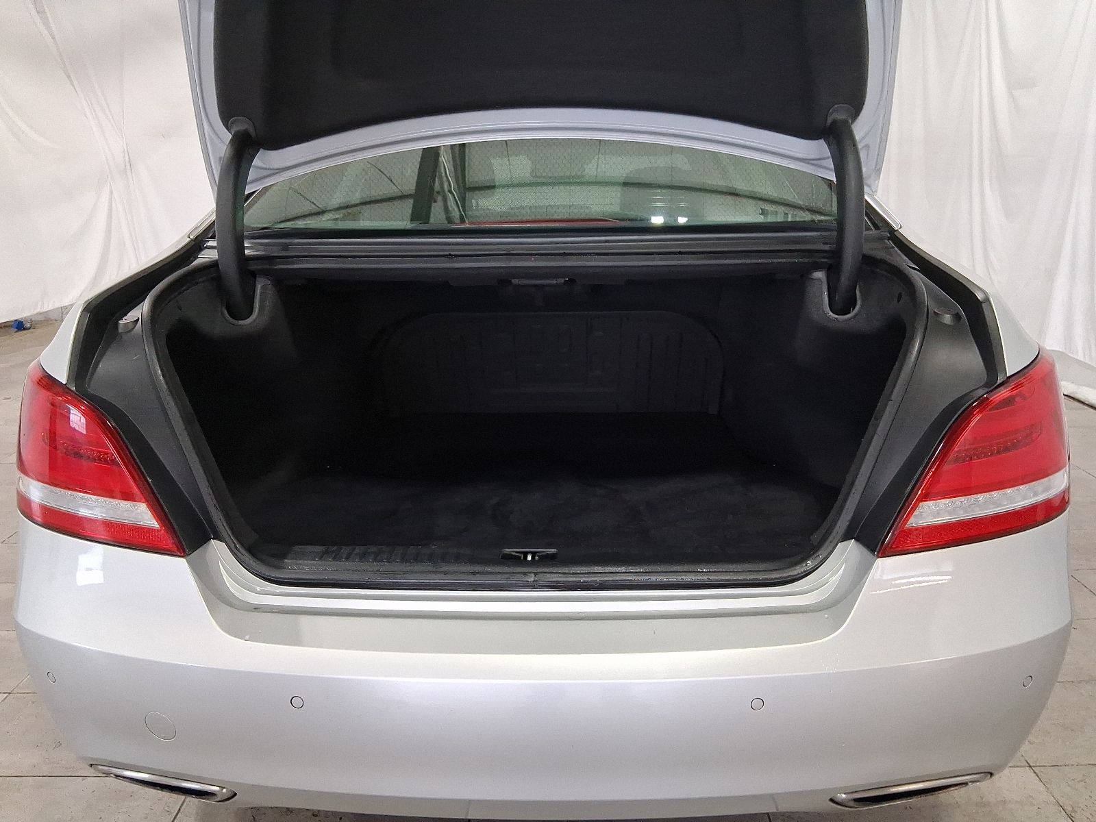Used Car 2014 Hyundai Equus  Signature For Sale Under $15,000 In Austin, Texas