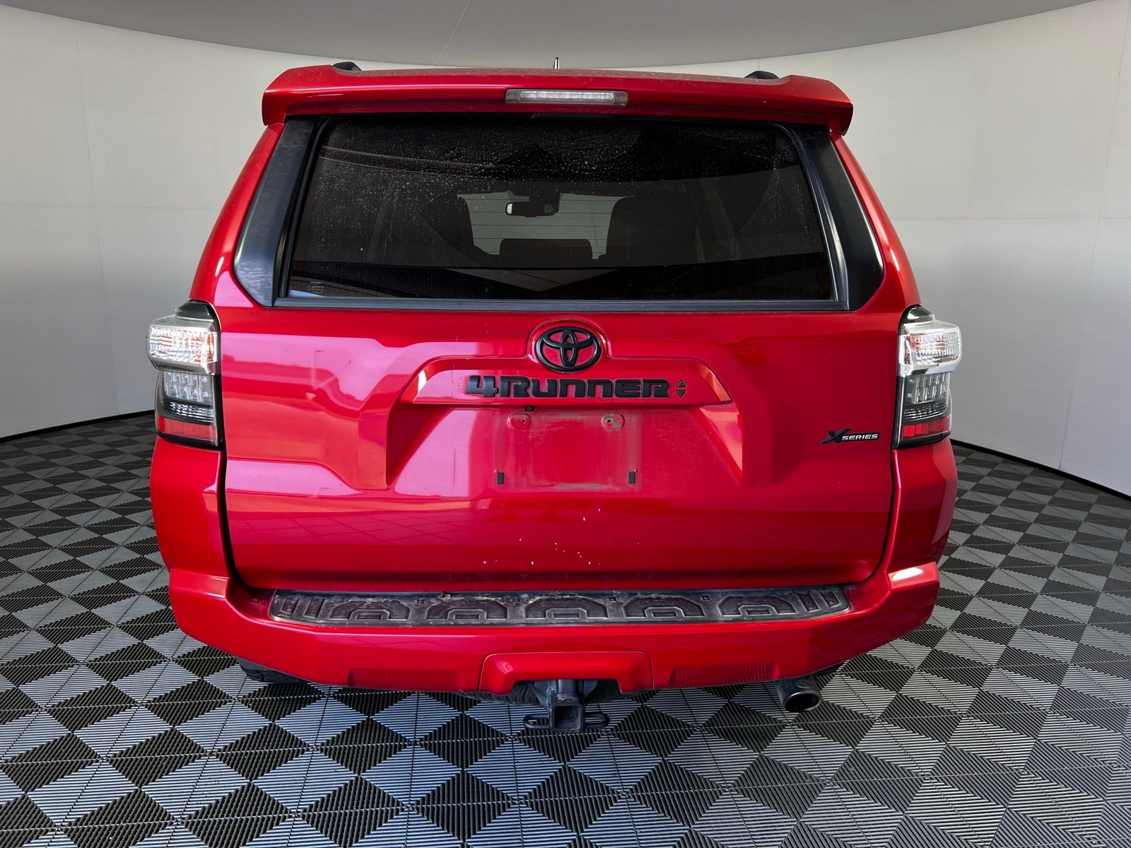 Thumbnail: 2020 Toyota 4Runner - 6