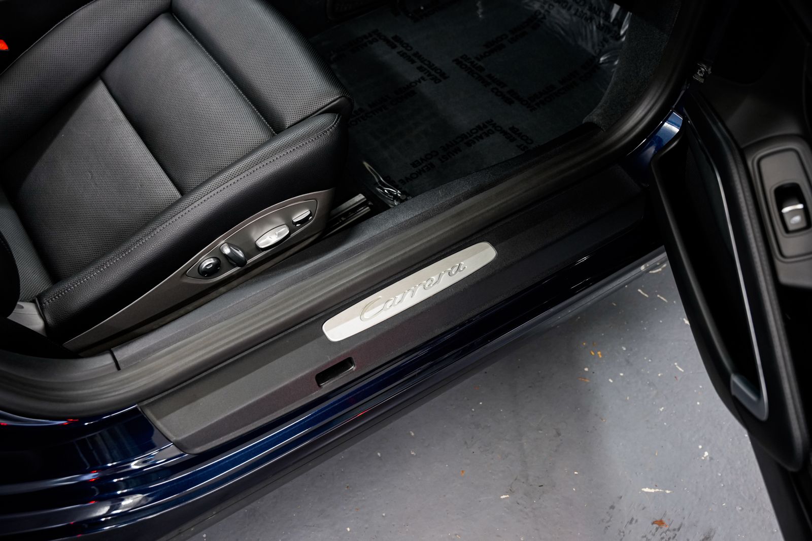 2017 Porsche 911 Carrera — photo 24