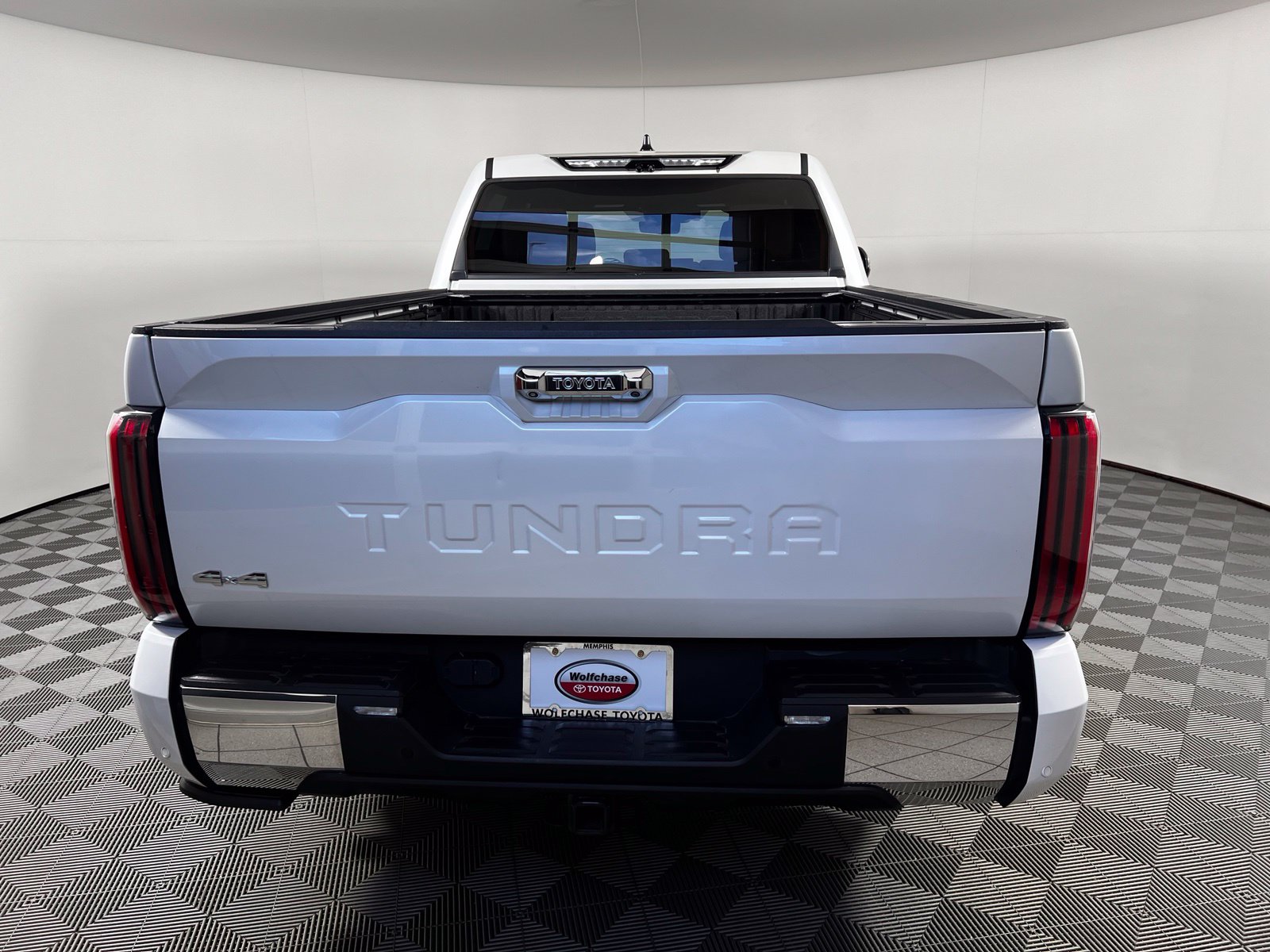 Thumbnail: 2022 Toyota Tundra - 6